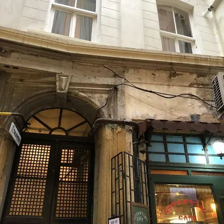 Galata Tower Historical Flat 公寓 *